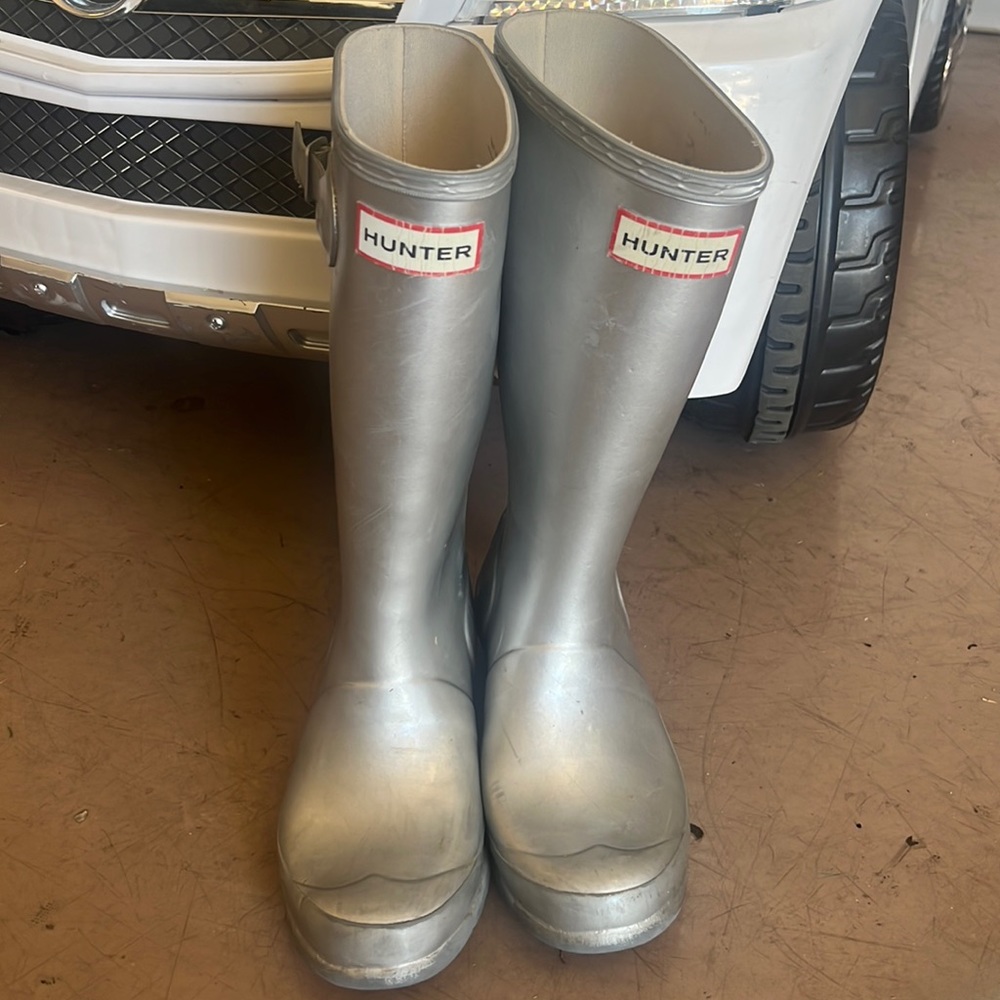 Silver hunter boots